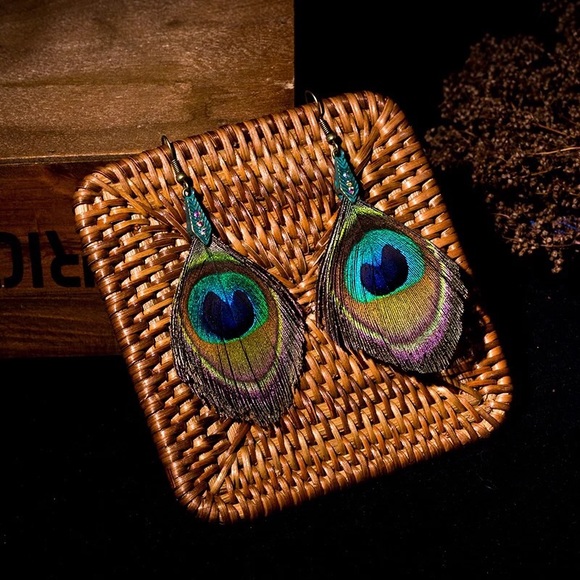 Earrings - Picture 2 of 5